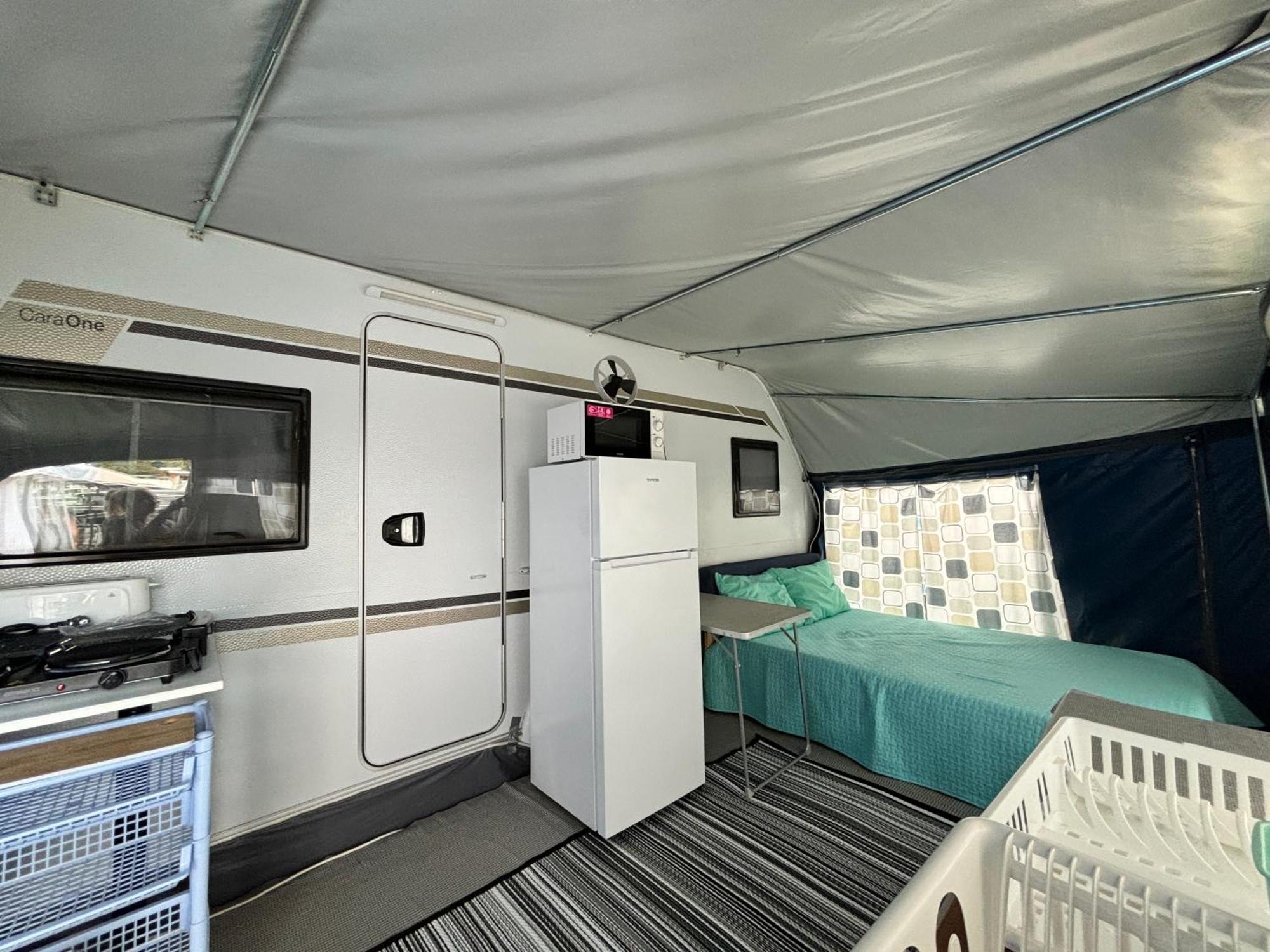 Lakokocsik A Tengerparton - Caravans At The Sandy Beach Privlaka  Exterior photo